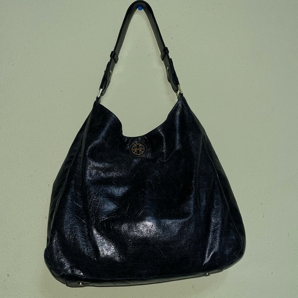 Tory Burch Handbags - Tory Burch Dena Glazed Leather Hobo Black